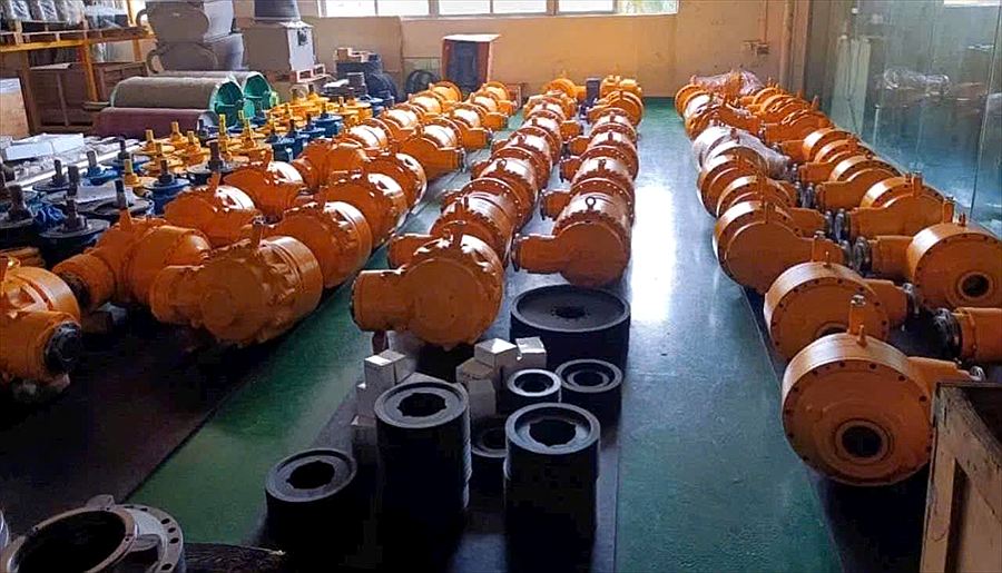 hộp giảm tốc cối trộn bê tông và khớp nối tại kho phụ tùng